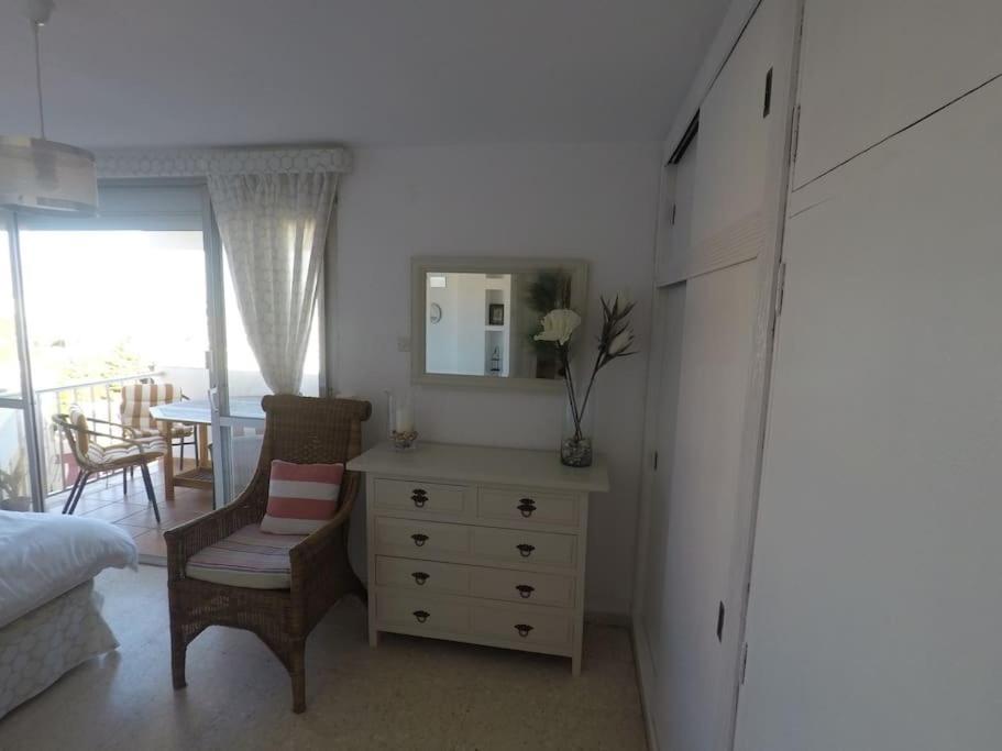 Large Three Bedroom Apartment Panoramic Sea Views Эстепона Экстерьер фото
